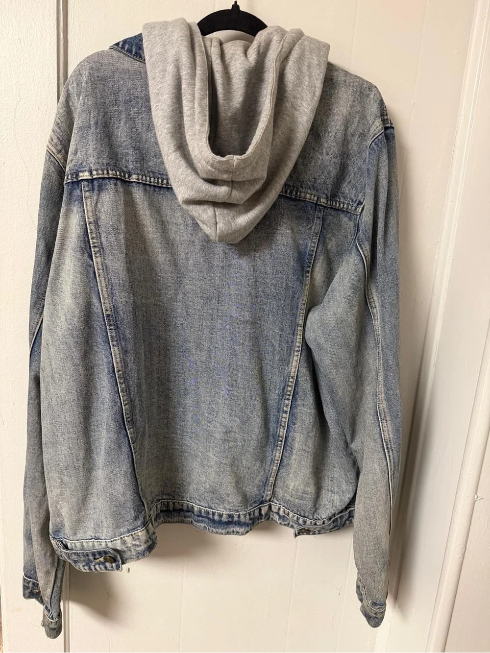Style & Co. hood detailing